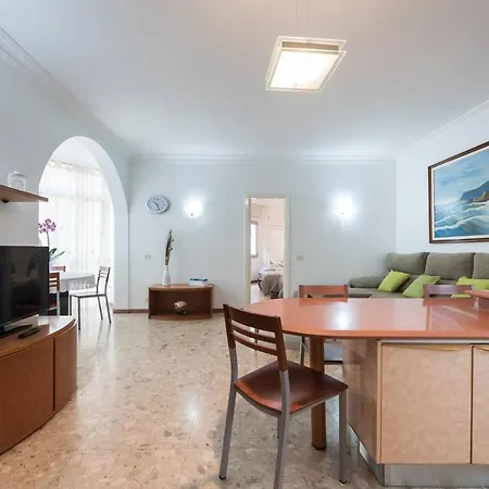 Canteras 2br 2ba Familiar 5pax * Лас-Пальмас-де-Гран-Канария